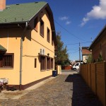 Egy telken a munkahelyem és az otthonom